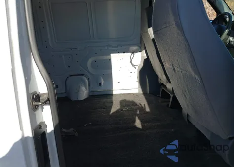 2004 Ford E-150 Commercial/Recreational z USA, uszkodzony, nr VIN 1FTRE14W84HA37608